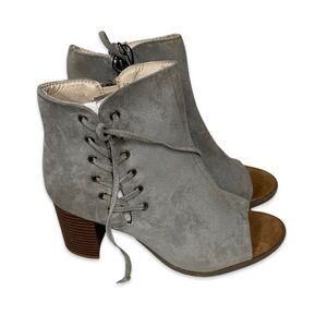 Women’s open toe bootie size 8/9